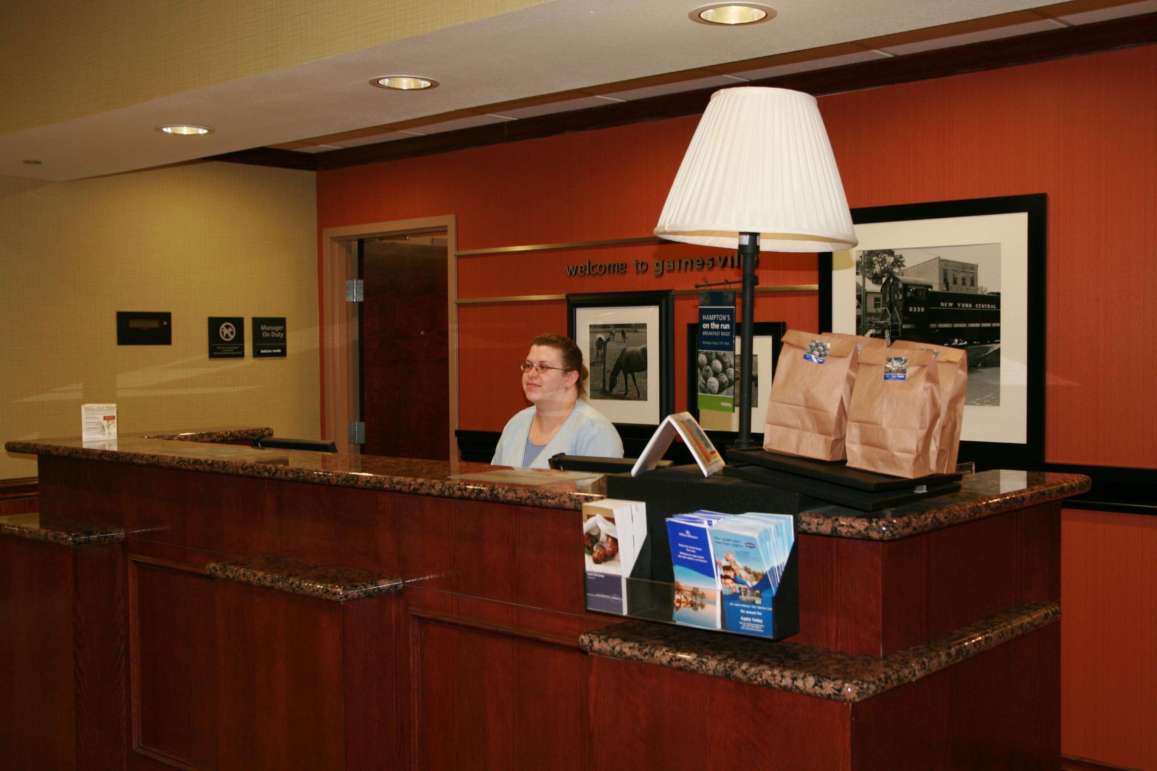Hampton Inn & Suites Gainesville Exterior foto