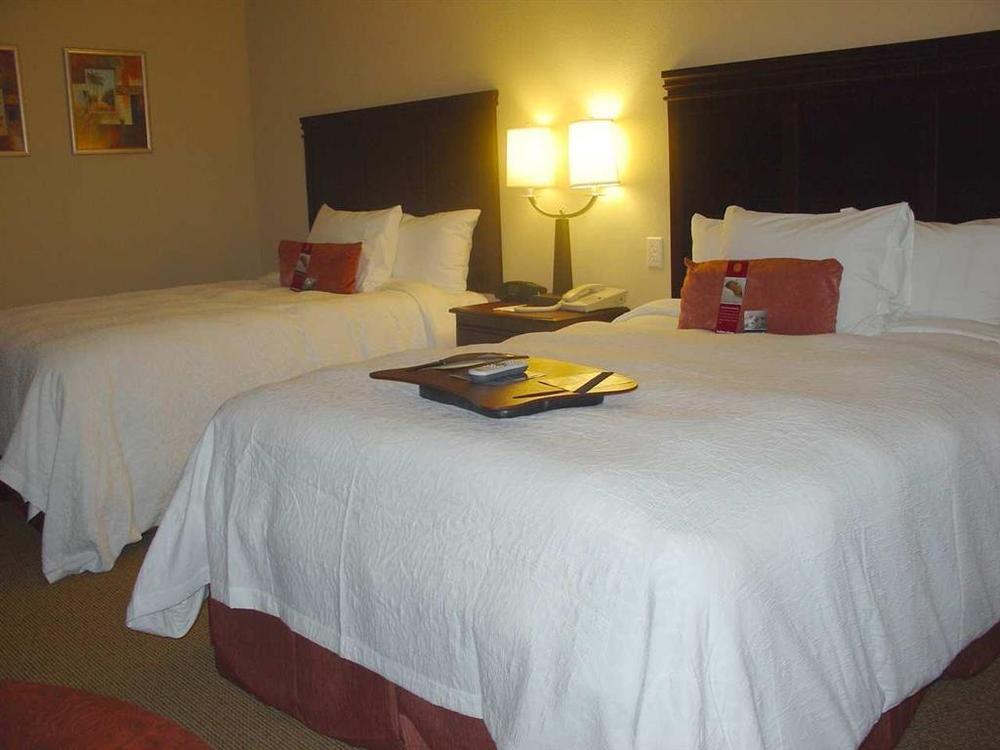 Hampton Inn & Suites Gainesville Quarto foto