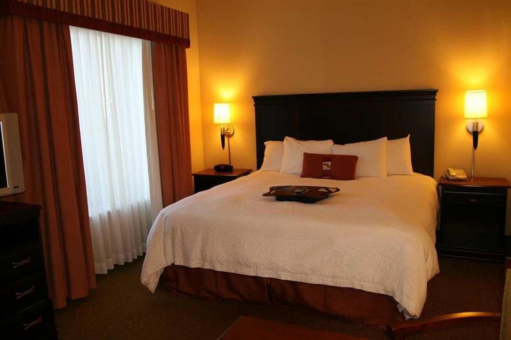 Hampton Inn & Suites Gainesville Quarto foto